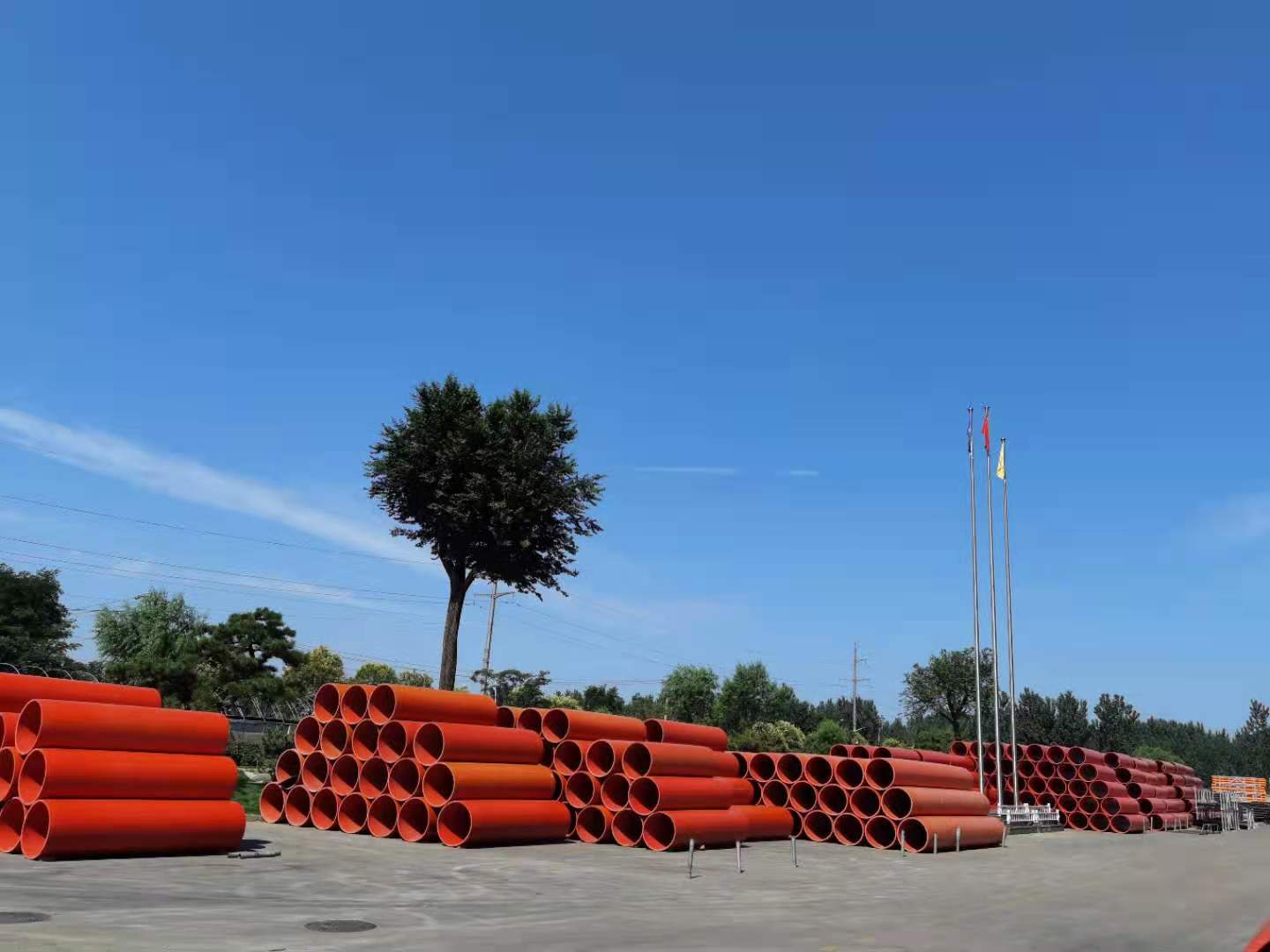 象山湾疏港高速凤盘山隧道双洞贯通 隧道逃生管(图2) 象山湾疏港高速凤盘山隧道双洞贯通 隧道逃生管(图2)