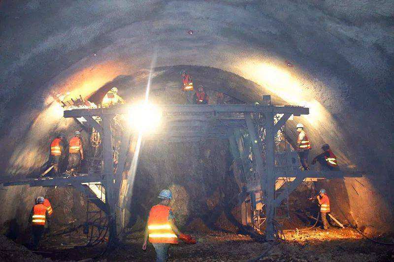 简析隧道施工要点(图1) 简析隧道施工要点(图1)